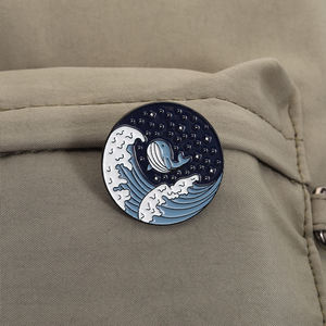 موجات الحتان نجوم السماء الليلية القمر دبوس لطيف المحيط بروش حيوان المينا المجوهرات هدية للأصدقاء بالجملة - Product Image 3