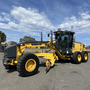 Niveleuse Komatsu pour travaux routiers à vendre avec lame à fonctionnement fluide, idéale pour les travaux municipaux et les projets d'infrastructure - Product Image 3