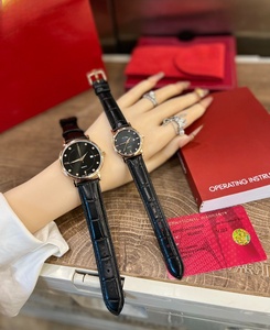 Reloj de Lujo de Alta Gama para Pareja, Movimiento de Cuarzo de Precisión, Correa de Cuero de Cocodrilo, Adornado con Marcadores de Hora de Diamantes - Product Image 2