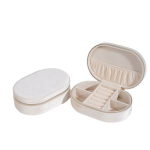 Caja de Joyería de Terciopelo con Cierre Ovalado y Logotipo Personalizado, 15x10x5cm, para Guardar Aretes y Collares, Marca Elequeen - Product Image 3