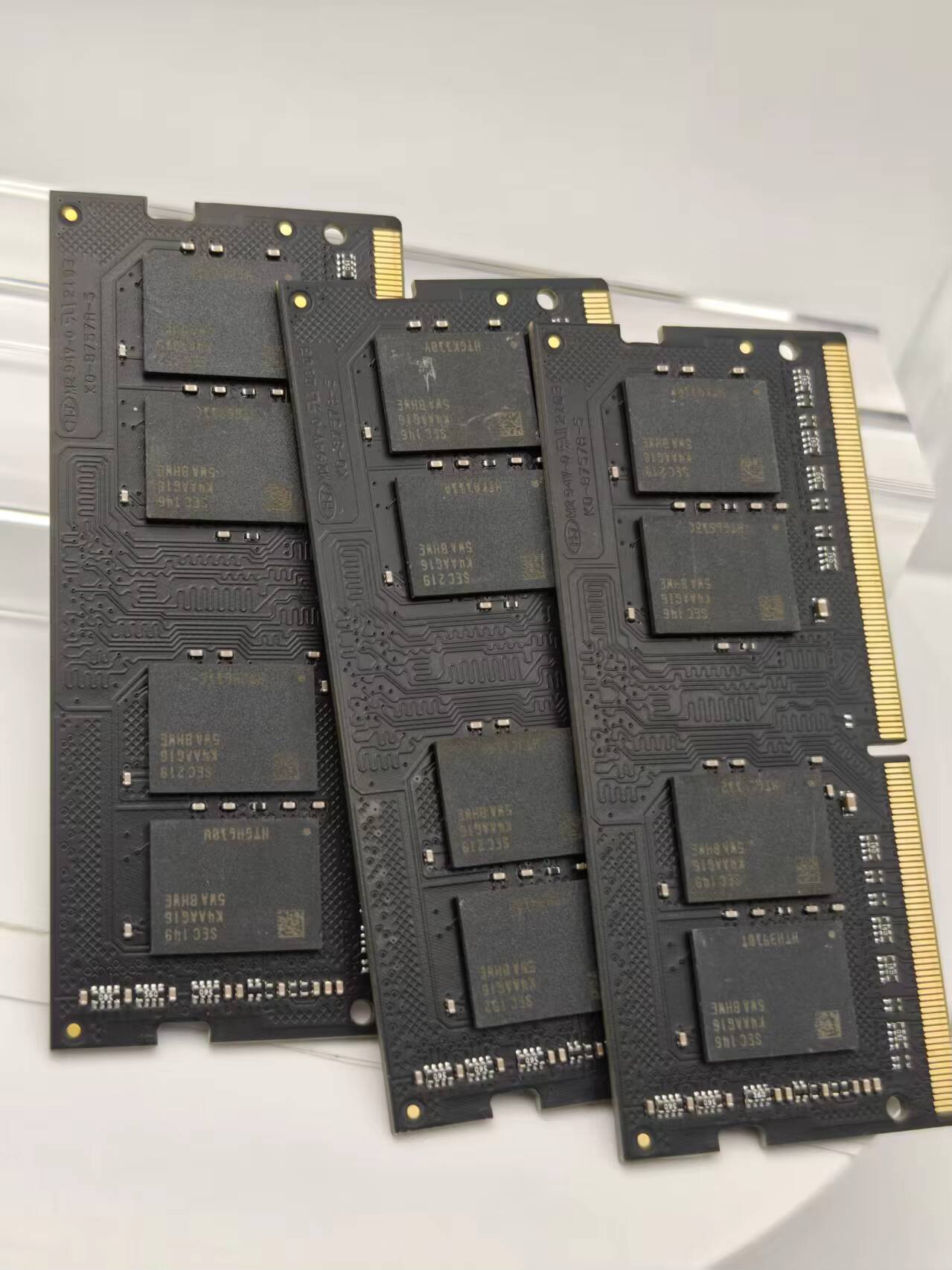 4 GB