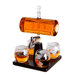 Carafe à whisky et à vin artisanale transparente de 1000 ml, style antique, avec 4 verres globe, pour <span class=keywords><strong>rhum</strong></span> et spiritueux, cadeaux d'affaires, en borosilicate - Product Image 2
