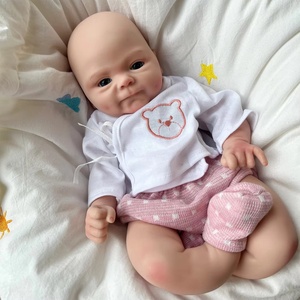 Poupée Reborn en Silicone Doux avec Poids Réaliste, Peau Détailnée, Accepte la Sucette, Corps Lavable, Yeux Ouverts, Jouets - Product Image 1