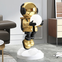 Lampadaire LED en résine argentée motif astronaute, design européen, statue de luxe, décoration en résine, lampe de sol fleur de lotus - Ventes flash