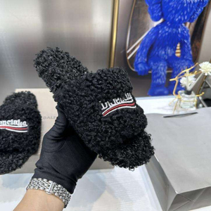Large Size Designer Brand Plush Furry Slipper Slides Women 2026 Ladies Outdoor Sandals Brands Shoes <b>Fur</b> Slipper Slides for Women - Product Image 5