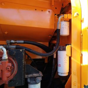 Excavatrice sur chenilles Hyundai d'origine coréenne, faible nombre d'heures de fonctionnement, modèle 2018, moteur Honda, 21 tonnes, construction. - Product Image 2