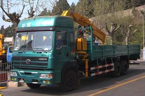 Grue montée sur camion neuve de 8 tonnes avec flèche articulée SQ8ZK3Q - Product Image 5