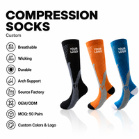 Chaussettes de compression sur mesure OEM, couleur personnalisée, douces, à compression graduée, hauteur genou, pour la course à pied, l'athlétisme, la randonnée, chaussettes de compression pour hommes