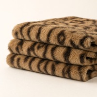 Tissu polaire en polyester respirant, anti-boulochage, chaud, imprimé à motifs animaux doux, pour vêtements, textiles de maison et doublures