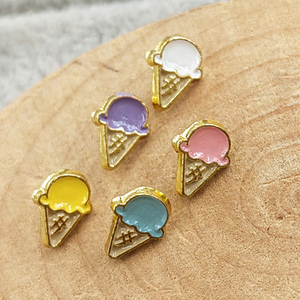 Boutons miniatures en alliage de zinc plaqué 8 mm, motif cornet de crème glacée, rose, violet, jaune, bleu, blanc, pour vêtements de poupées BJD, thème dessert - Product Image 4