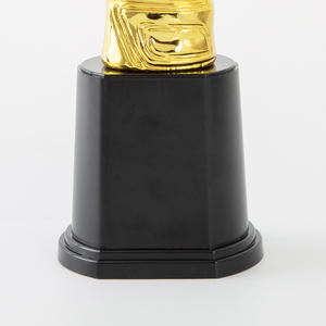 Trophée de gardien de but de football personnalisé, meilleur trophée de gardien de but, trophée gant d'or avec figurine en forme de gant GD21 - Product Image 4