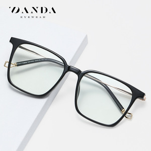Gafas Danda con Protección Anti Luz Azul, Montura Completa Rectangular, Unisex, Marco TR90 TJ850, Diseño Ligero - Product Image 2