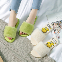 Chaussons en fourrure pelucheuse antidérapants légers pour la vente en gros, personnalisables, mignons, pour la maison, design de dessin animé, printemps automne, duveteux