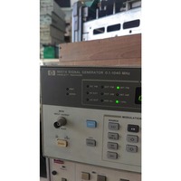1pc HP Agilent 8657A Signal Generator 0.1-1040 MHz