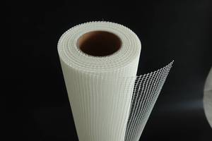 Chine Vente en gros Tissu en maille de <span class=keywords><strong>fibre</strong></span> de verre E-Glass en résine époxy, sans alcali, tissage uni, largeur 1000 mm, pour soudage et découpe - Product Image 2