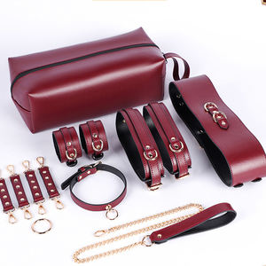 Produits sexuels Jouet sexuel en cuir haut de gamme SM 7 pièces avec sac de rangement en PU Kit de jeu de lit <span class=keywords><strong>BDSM</strong></span> Jeu de bondage amusant pour couple - Product Image 1