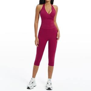 Ensemble deux pièces pour femme, haut dos nu sexy uni et respirant, legging capri taille haute avec logo frontal, ensemble de yoga d'été - Product Image 4