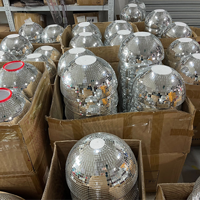 Jardinière boule disco suspendue de couleur argent de 6 pouces pour décoration intérieure de la maison avec pot d'arrosage automatique