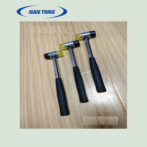 Marteau en caoutchouc Nantong de petite taille pour la découpe du papier avec poignée ergonomique - Product Image 1