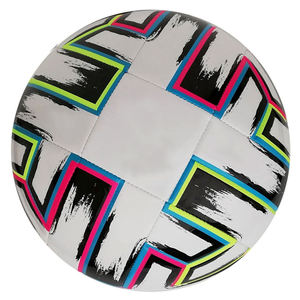 ลูกฟุตบอลเย็บด้วยเครื่องจักร ยี่ห้ออาฮีร่า สปอร์ต ดีไซน์คลาสสิก ทนทาน ผลิตจาก PU น้ำหนักเบา เป็นมิตรกับสิ่งแวดล้อม พร้อมตัวเลือกปรับแต่งสำหรับการใช้งานกลางแจ้ง - Product Image 6