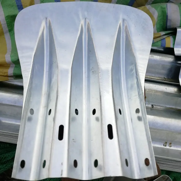 フィッシュテールガードレールエンド翼無料サンプル中国サプライヤー高品質低価格亜鉛メッキ