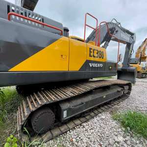 Excavatrice Volvo EC380 bien entretenue, inspectée, testée et durable pour les opérations de dragage intensif, de construction de canaux fluviaux et de travaux maritimes - Product Image 5