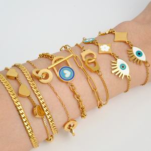 Bracelet de charme en acier inoxydable de haute qualité plaqué or 14 carats avec zircon géométrique coloré en forme de cœur pour femmes - Product Image 2