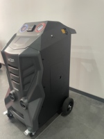 Station de service AC WDF X850 R134a pour la récupération, la recharge et le lavage des climatiseurs de bus et de camions lourds