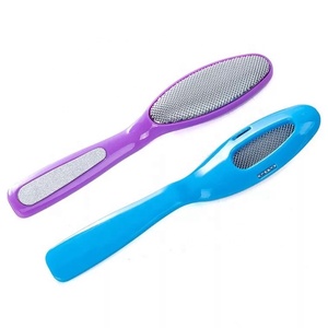 Lime à pied de pédicure en acier inoxydable à poignée en plastique coloré de qualité supérieure bon marché lime à pied en métal pour dissolvant de callosités - Product Image 4