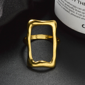 แหวนแต่งงานสแตนเลสสตีลชุบทอง 18K แฟชั่นทันสมัยสำหรับผู้หญิง - Product Image 4