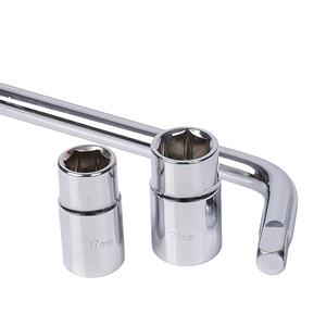 Clé à douille télescopique en acier Cr-V robuste pour réparation de pneus de voiture, clé à écrous extensible pour changement de pneus, outil de réparation de pneus à économie d'effort - Product Image 2