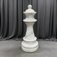 Décor de jardin de parc extérieur sculpté à la main grande statue d'échecs en marbre blanc naturel