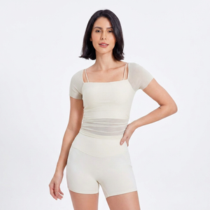 Top deportivo de yoga 2 en 1 para mujer, de malla, manga corta, cuello cuadrado, con sujetador incorporado, transpirable, para gimnasio, pilates y entrenamiento. - Product Image 2