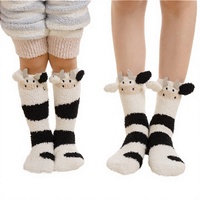 Socksmate En gros Chaussettes montantes épaisses et moelleuses pour femme et enfant, d'hiver, pour la maison, avec oreilles d'animaux 3D, antidérapantes, chaudes, mignonnes, tricotées, à revers tricoté
