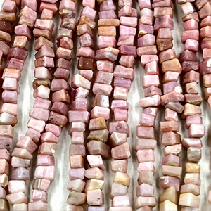 ลูกปัดโอปอลสีชมพูเปรูคุณภาพพรีเมียม ทรงเหลี่ยม ขนาด 8 นิ้ว ร้อยเป็นเส้น ขนาดปรับแต่งได้ รับรองโดยบุคคลที่สาม สำหรับทำเครื่องประดับ - Product Image 1