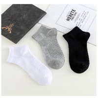 Chaussettes courtes unies Jingwen OEM pour femmes, style sportif simple