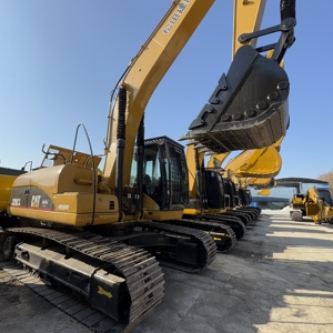 Excavadora Usada Modelo 320C L de 20 Toneladas 2024 con Motor y Caja de Cambios para Desbroce de Caminos Forestales y Acceso a la Cosecha de Madera - Product Image 1