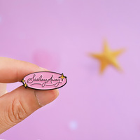 En gros, Badge en laiton émaillé souple, motif étoile ovale rose mignon, Rupaul's Drag Race Drag Queen Katya All Stars, cadeau pour amis