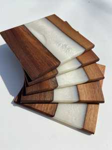 ที่รองแก้วไม้อะคาเซียสี่เหลี่ยมมาใหม่แผ่นรองเรซินอีพ็อกซี่ดีไซน์คลาสสิกไม่เหมือนใครสำหรับใช้ในบ้าน - Product Image 5