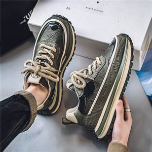 Zapatos para hombre, modernos y versátiles, nuevos zapatos casuales de primavera con suela gruesa y estilo elevado con un toque deportivo. - Product Image 3