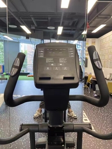 Cyclette Ellittica Commerciale Pieghevole con Resistenza Magnetica Autoalimentata, Display LED, 5 Livelli + 16 Modalità, Capacità Massima Utente 160kg - Product Image 4