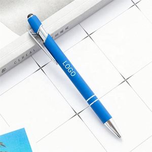 Set de Papelería Personalizable para el Regreso a Clases con Bolígrafos, Lápices, Cuaderno, Mochila y Artículos de Oficina para Estudiantes - Product Image 2