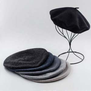 Bérets en laine tricotés personnalisés style français pour femme, idéaux pour le printemps, l'automne et l'hiver – Chauds et tendance - Product Image 5