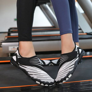 <span class=keywords><strong>Chaussures</strong></span> aquatiques antidérapantes à cinq <span class=keywords><strong>doigts</strong></span>, séchage rapide, respirantes, pour usage extérieur estival, confortables en EVA pour le printemps et l'automne - Product Image 1