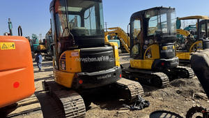 Mini-excavatrice Komatsu PC55 d'occasion, capacité de 5 tonnes, faible durée de fonctionnement, composants de base inclus, moteur, boîte de vitesses, pompe à engrenages, roulement PLC - Product Image 5