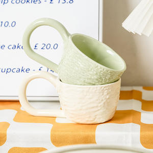 Taza de Cerámica Nórdica Individual con Asa, Diseño Floral, Artística, Minimalista, para Café o Agua - Product Image 1