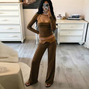 Conjunto de tres piezas: Camiseta halter con encaje y rayas, top corto con mangas raglán y pantalones casuales de pierna recta con cintura plegada en contraste. - Product Image 1