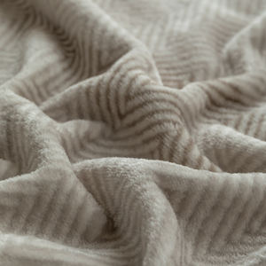 Luxe Polyester Effen Geprinte Visgraat Thermisch Geweven Milieuvriendelijke Anti-Pilling Ademende Lichtgewicht Zachte Deken - Product Image 3