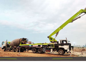 Pour les entreprises de <span class=keywords><strong>location</strong></span> de pompes et les grands entrepreneurs, <span class=keywords><strong>camion</strong></span> <span class=keywords><strong>pompe</strong></span> <span class=keywords><strong>à</strong></span> <span class=keywords><strong>béton</strong></span> 49X-6RZ, portée de 49 m, diesel en option, châssis, <span class=keywords><strong>prix</strong></span> usine - Product Image 2