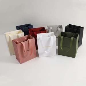 Sac en papier blanc de luxe, logo imprimé personnalisé, sacs en papier cadeau pour bijoux personnalisés avec votre propre logo - Product Image 1